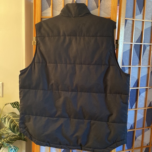 St John’s Bay Men’s Black Puffer Vest - Picture 4 of 5